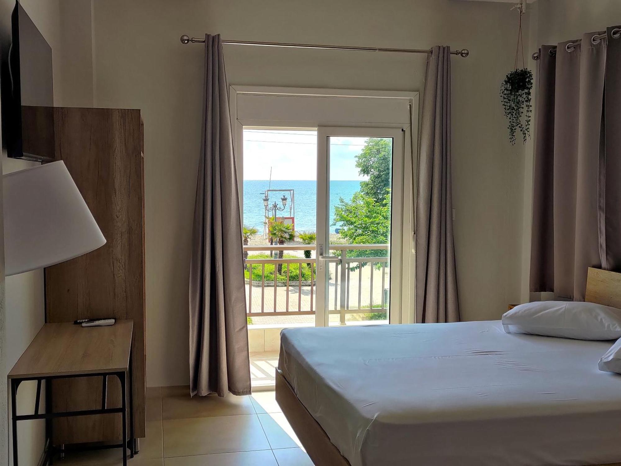 Emmanuel Apartments Paralia Katerinis Bagian luar foto